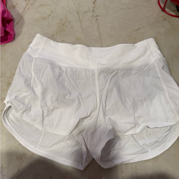 White lululemon speed up, size 8, 4 inch worn once - Picture 4 of 4